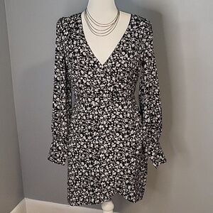 Lulu's Black & White Long Sleeve Floral Side Zip Lined Faux Wrap Mini Dress Sz S